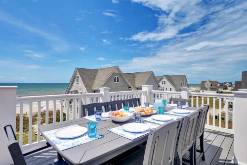 North Topsail Beach House | Grand Topsail Villa by Sea Scape Properties