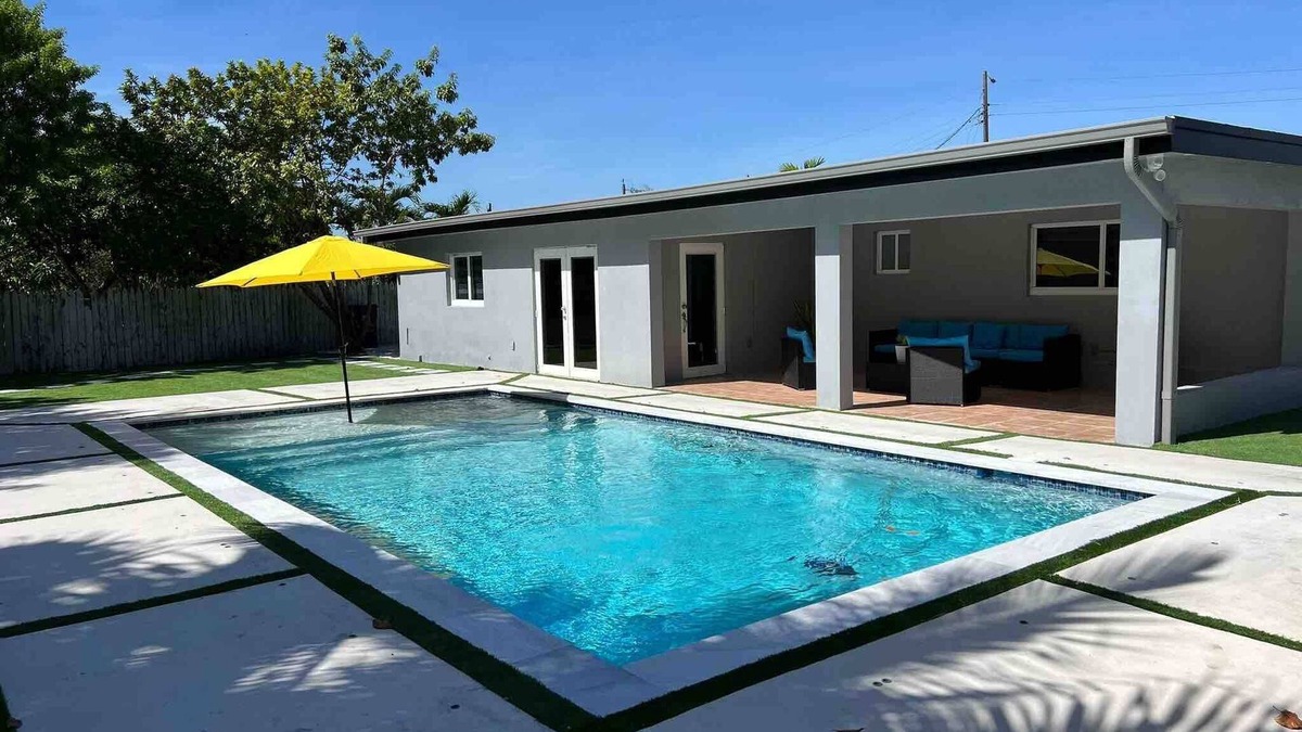 Ludlam House | Grand Villa Resort B 2BR, Heated pool and sleeps 6