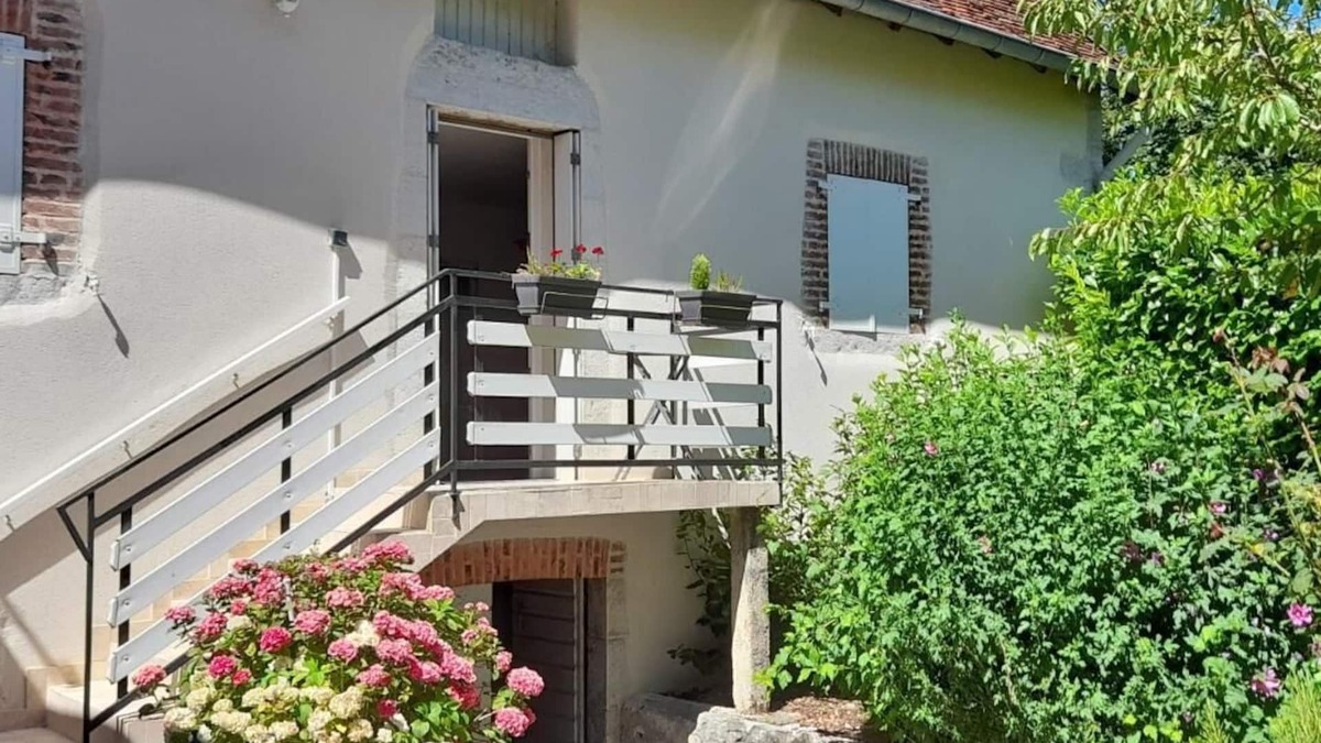 Chissey-sur-Loue Bed & Breakfast | Grande Chambre D'hôte Avec Coin Cuisine. Idéal Pour Couple Avec Enfants