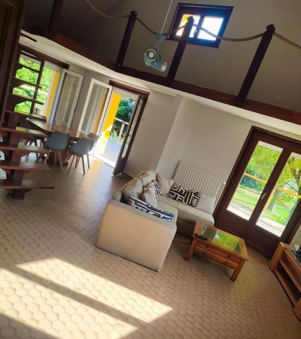 Saint-Romain-de-Jalionas House | Grande et agréable maison pour 5 à 10 personnes