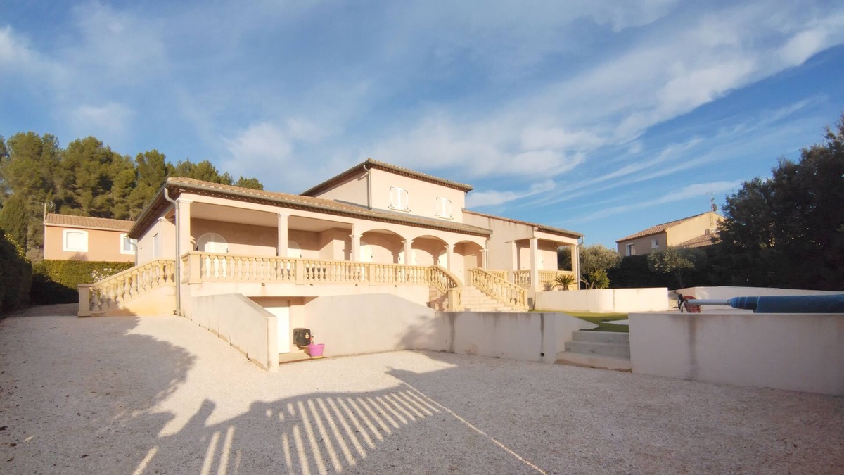 Capestang House | Grande Maison Individuelle