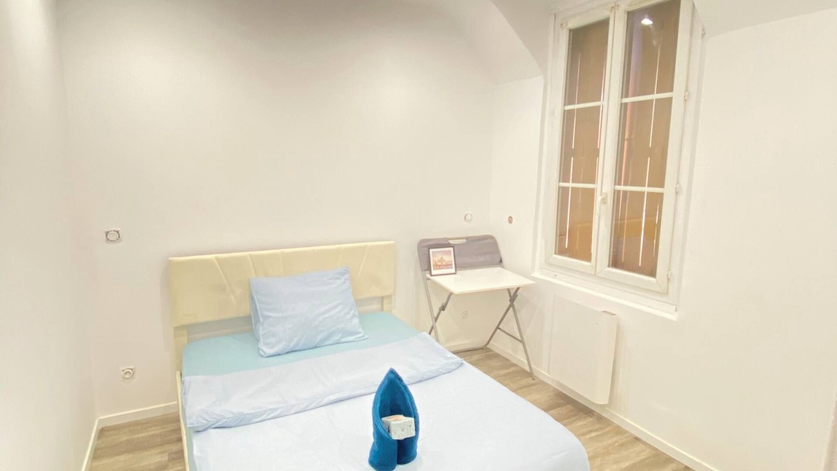 Beauvais Villa | Grande Maison Spacieuse et Élégante Avec 3 Salons