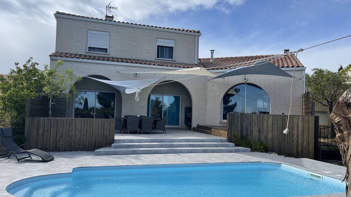 Leucate Villa | Grande Villa vue sur Mer, Terrasse, Piscine, Plages à 2km