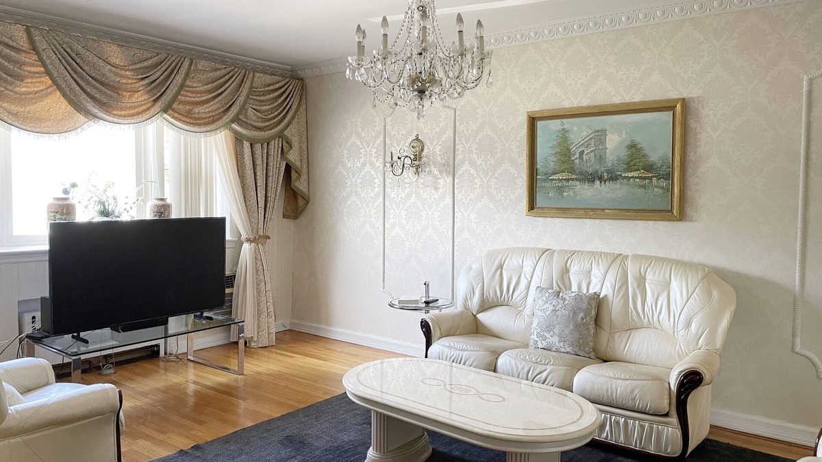 Kew Gardens Hills House | Grandma’s Gorgeous Home in the Heart of Queens