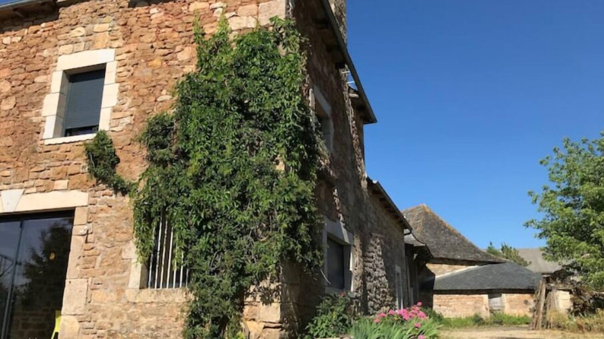 Mondalazac House | Grange Reformée en Pleine Nature