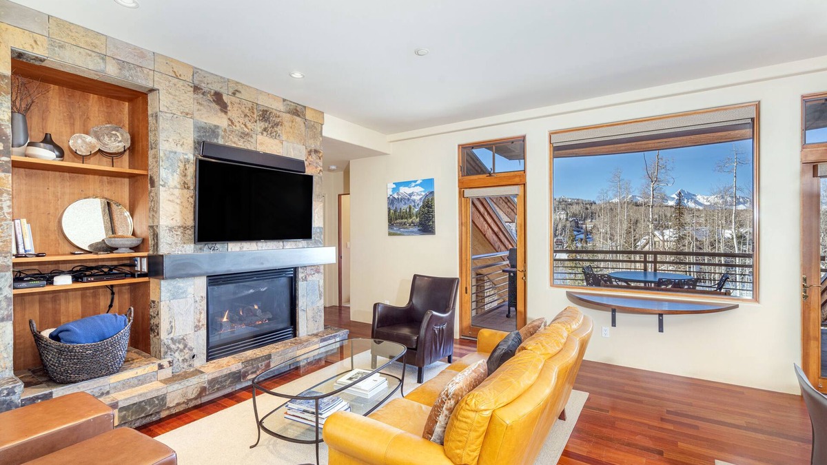 Mountain Village Condo | GRANITA 303- Gorgeous Views, Ski in/Ski out, Access to it All!
