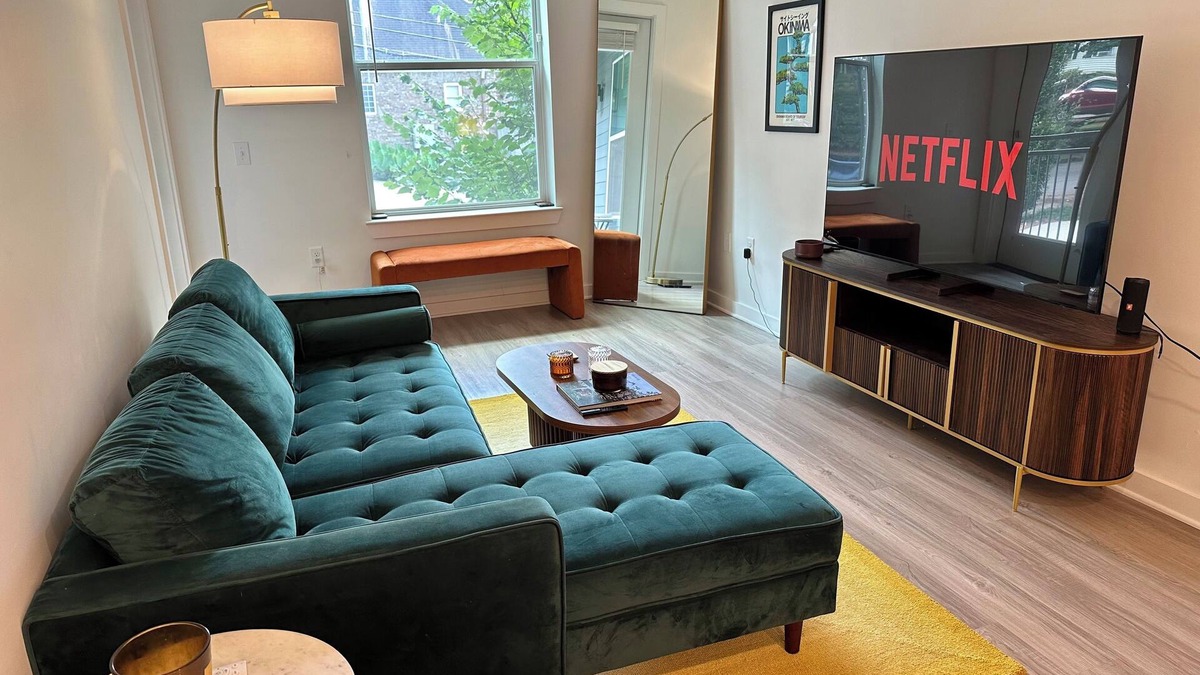 Boulevard Heights Apartment | Grant Park's Hidden Gem - Steps to Beltline & Zoo