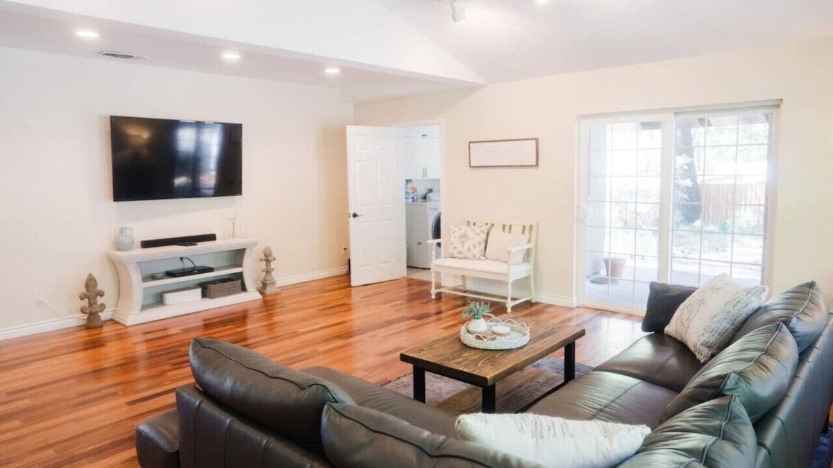 Cedar Ridge Apartment | Grass Valley Home w/Hot Tub