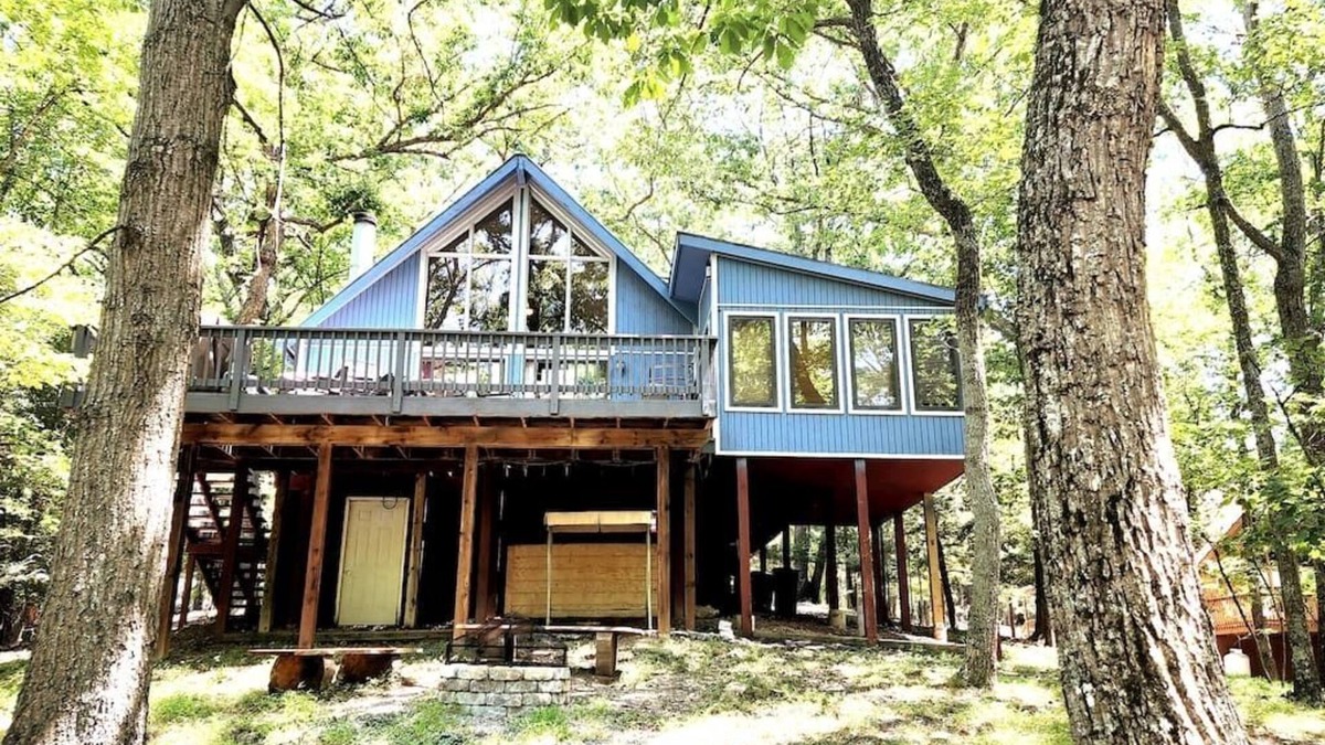 The Woods Cabin | Grateful Moments Cabin in the Woods Resort, Hot tub, Fire Pit, Golf, Access pool