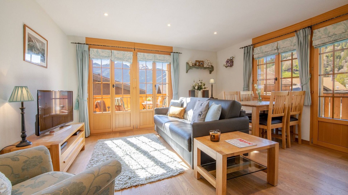 Wengen Apartment | Grathoren - Waldbort (car limited village)