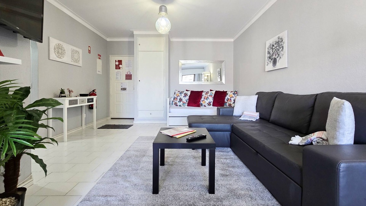 Praia da Rocha Apartment | Gray Apartment Praia Rocha