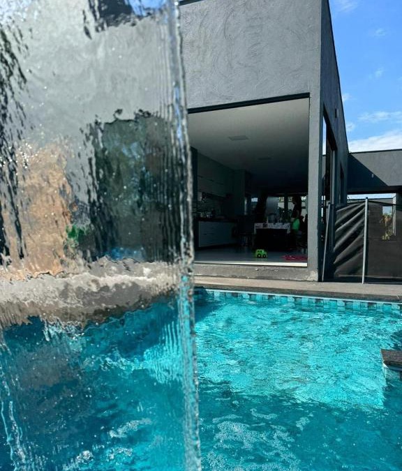 Aruana Park House | Gray House