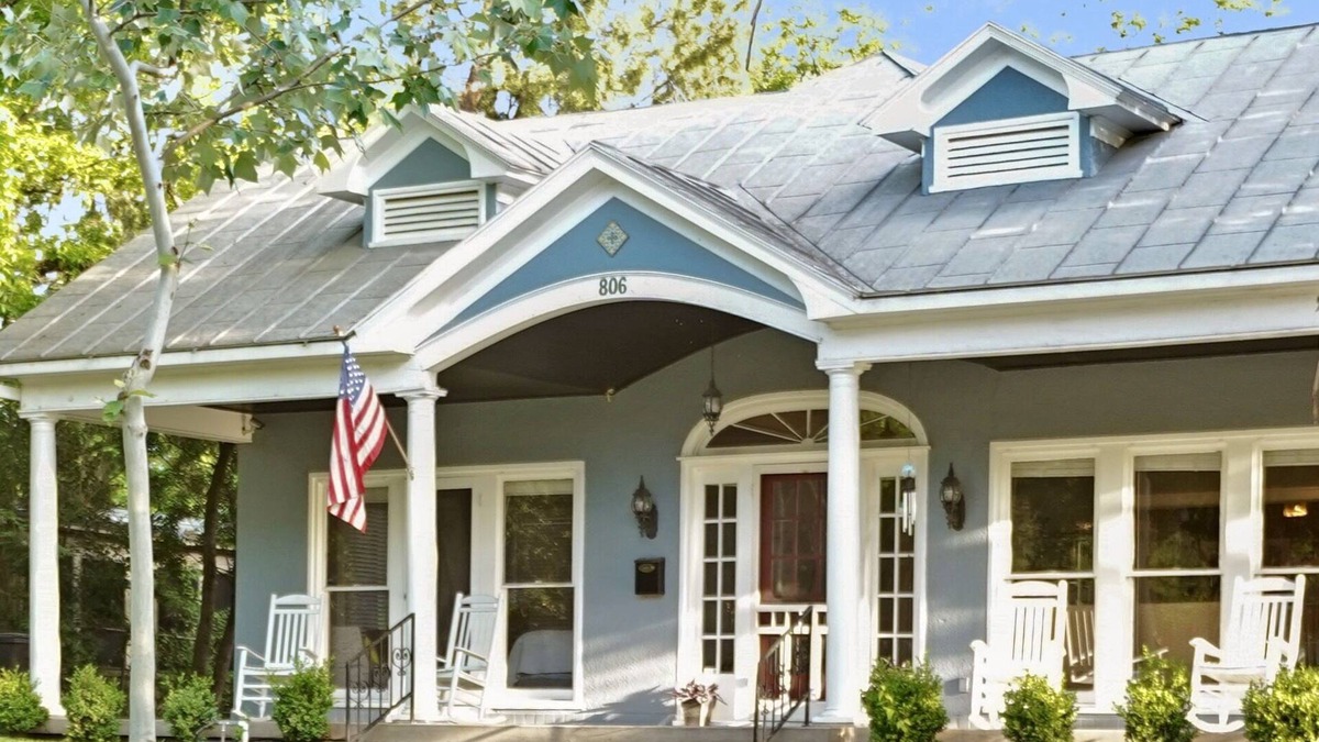 Government Hill House | Grayson Estate at the Pearl - Walk to Bars/Dining and Pearl Brewery