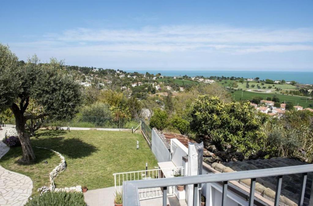 Villaggio Taunus Apartment | Grazioso Bilocale a 5 minuti da Numana