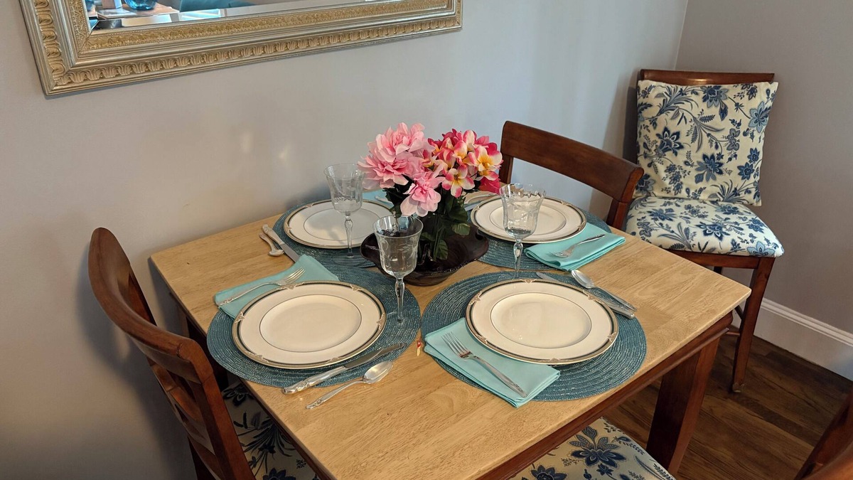 Georgetown Cottage | Great 2-bedroom, 2-bath cottage in Georgetown 2-blocks, 7-minutes to boardwalk