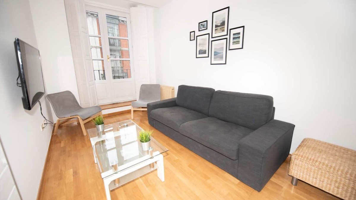 Valladolid City Centre Apartment | Great 3 bedroom apartment on the same Plaza Mayor
