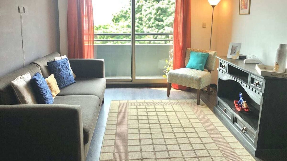 Zona 10 Apartment | Great Apt. For 6 people/ Parking/ 5 Min. From Airport