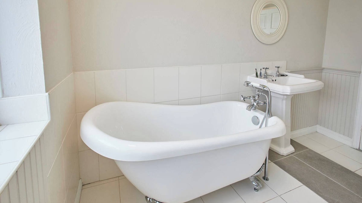 Great Ayton House | Great Ayton Townhouse Retreat-Sleeps 6-3Bed-2Bath