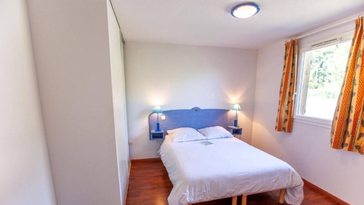 Cassen House | Great Base for Toulouse! Private Kitchen, Free Parking, Onsite Pools