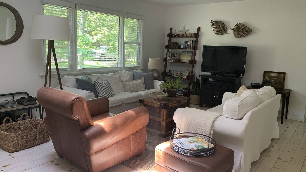 Barnes Landing Cottage | Great Beach Cottage Just Minutes From Amagansett!