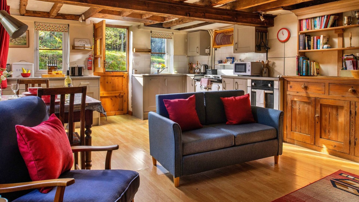 Tirabad Cottage | Great Cantal Granary