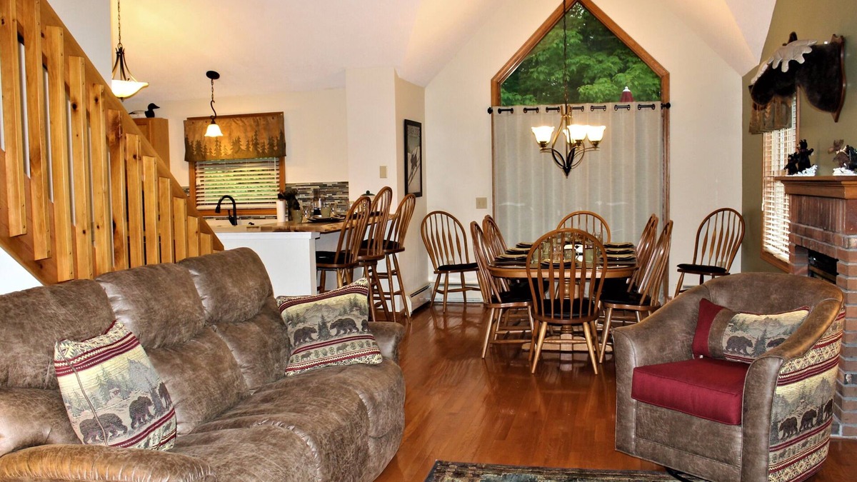 Lincoln House | GREAT FAMILY & FRIEND GAME ROOM-A/C, POOLS, HOT TUB, ALSO PROP#3482134