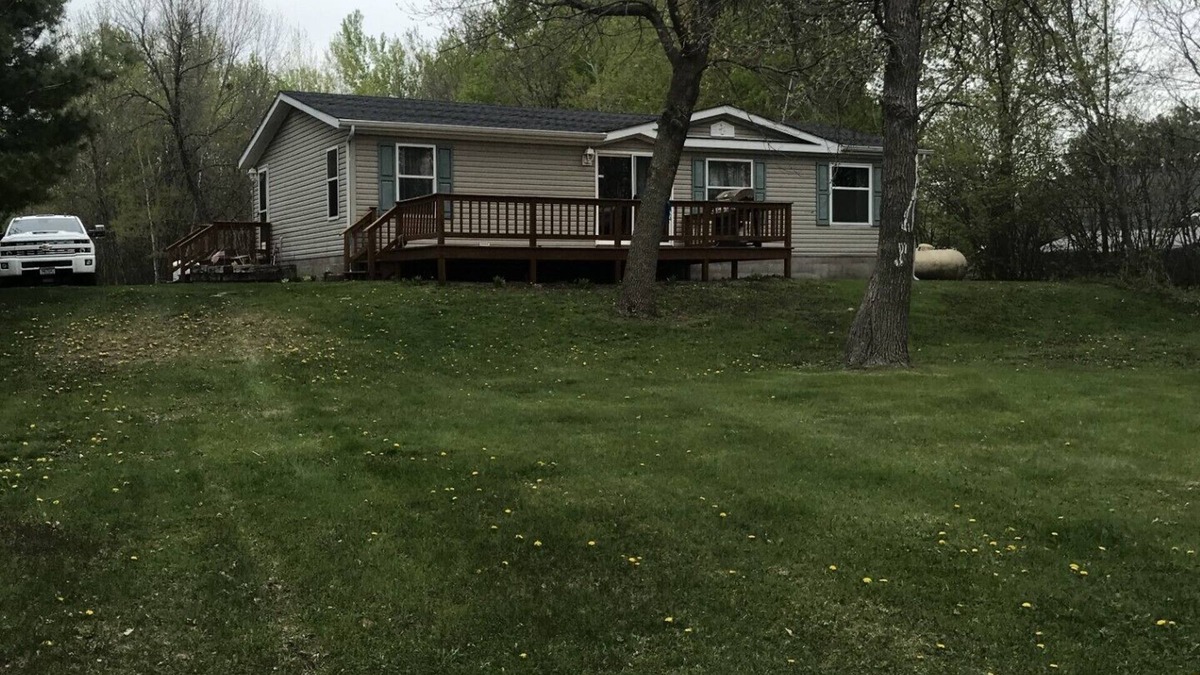 Siren Cabin | Great fishing and boating at a 3 bedroom cabin on Clam Lake in Siren Wi.