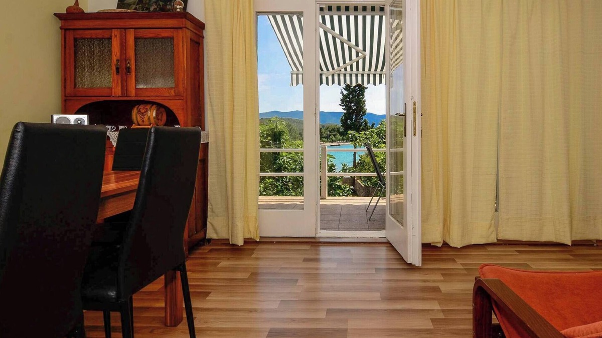 Loviste House | Great Holiday Home in the idyllic bay.