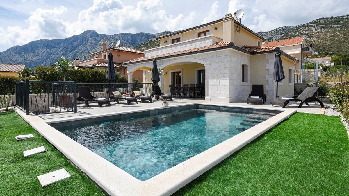 Stankovici Villa | Great Holiday Villa Perla with pool and magnificent sea-view!