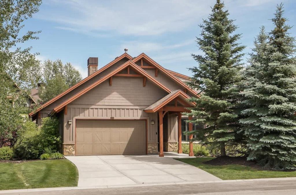 Eden House | Great House Value 6 bdr 4 bath Book Winter Now