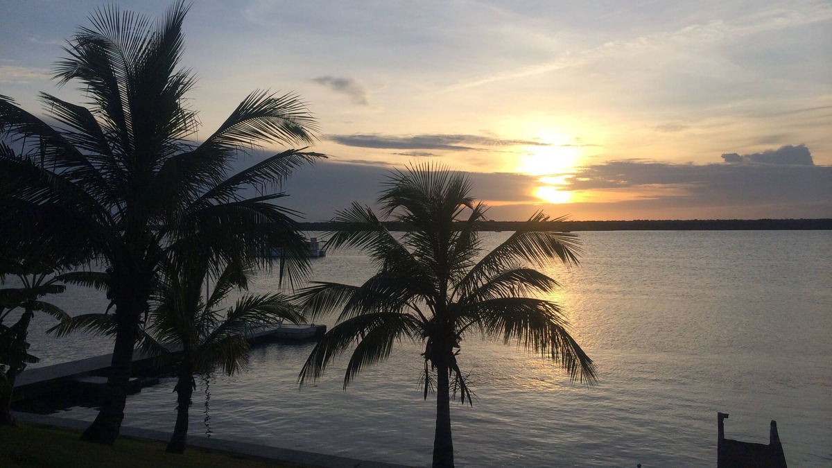 Cananeia House | GREAT HOUSE WITH POOL, AIR CONDITIONING AND GARAGE FOR 08 CARS