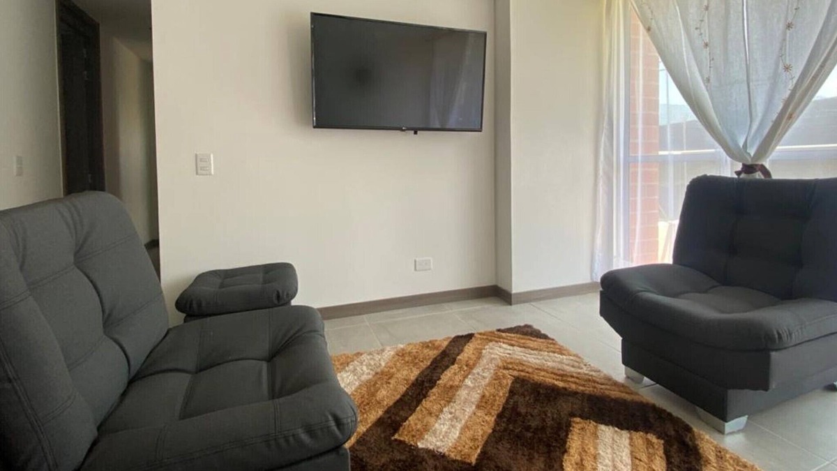 Popular Apartment | Great light in this well located 3 bedroom apartment