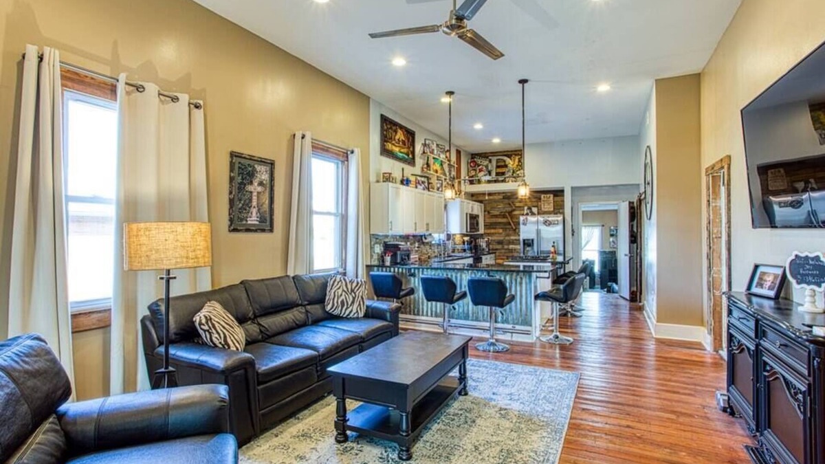 Buechel House | Great Location-5 Bd/3 Ba-Near Expo/UL/Fair/YUM/Zoo