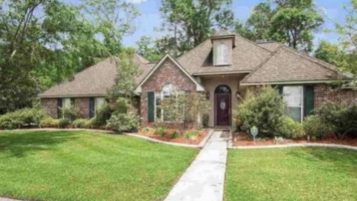 Denham Springs House | Great Location 5 mins from 1-12