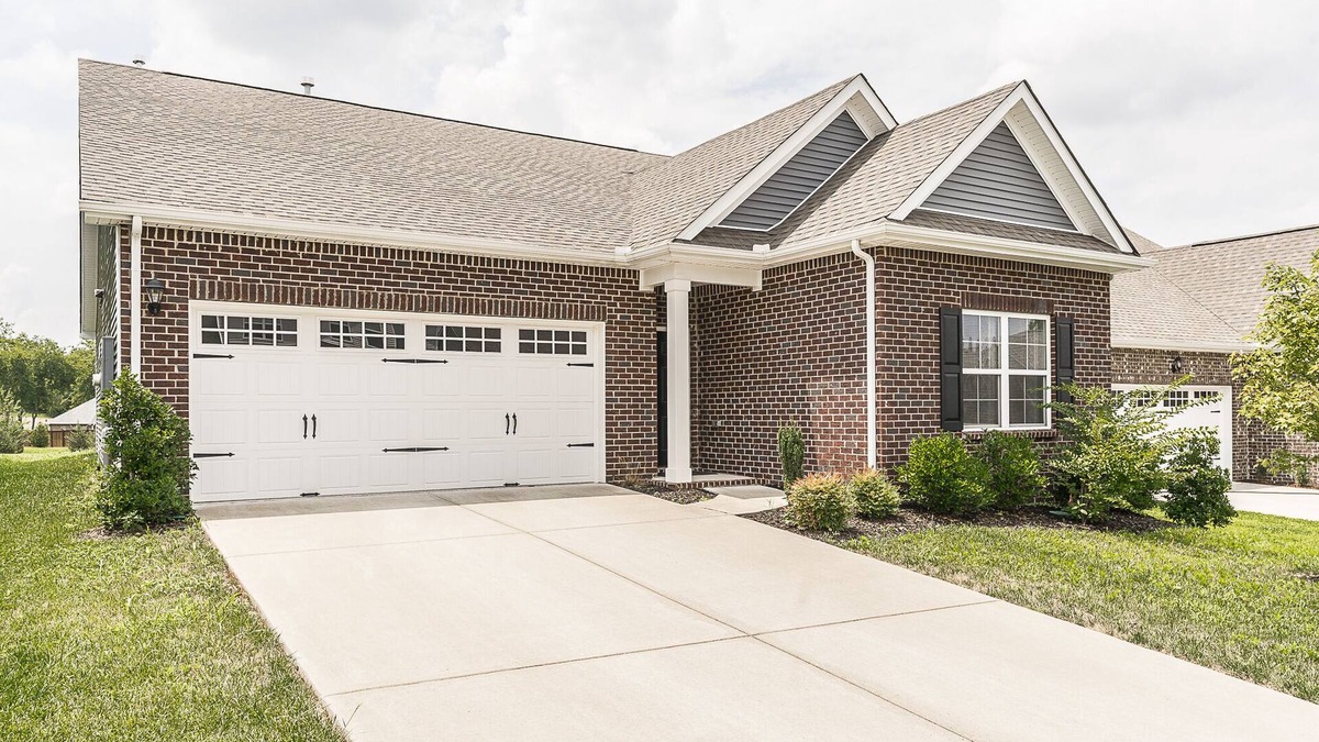 Gallatin House | Great Location! Brand new place! in Gallatin TN Close to everything.