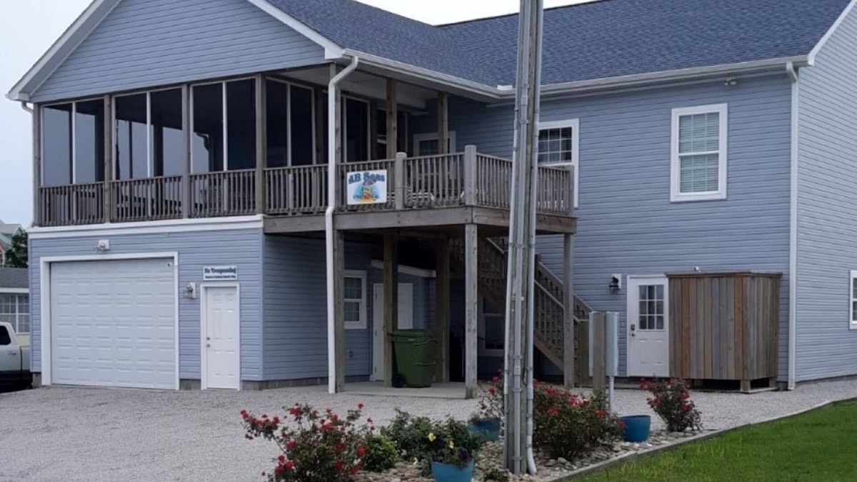 Morehead City House | Great Location for Beach, Sun, and Fun!