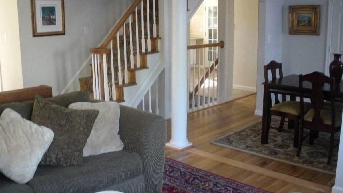 Pimmit House | Great location in Falls Church