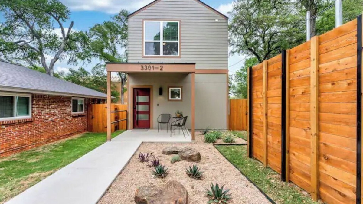 South Lamar House | Great location - Memorial Day Weekend - Hot Luck Festival!