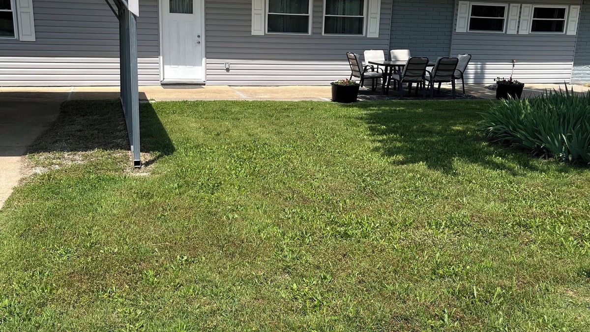 Shell Knob House | Great Location near Shell Knob bridge with large fenced yard for kids!