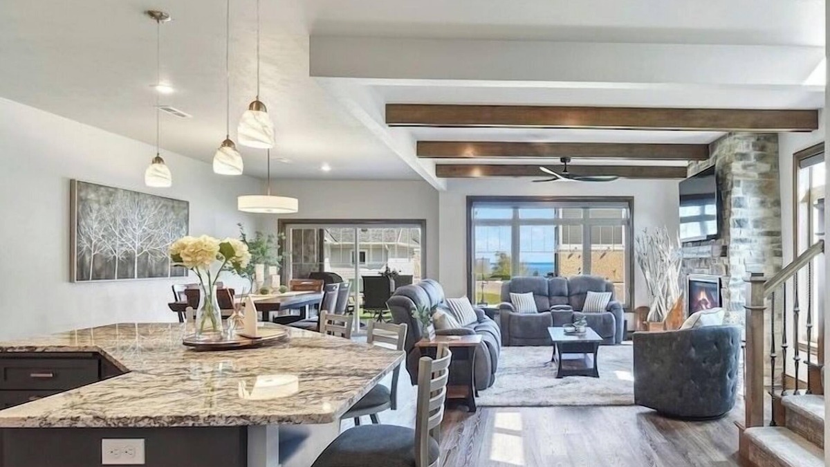 Sister Bay House | Great location! Steps from downtown! New luxury 3 Bedroom 2 1/2 Bath Condo.