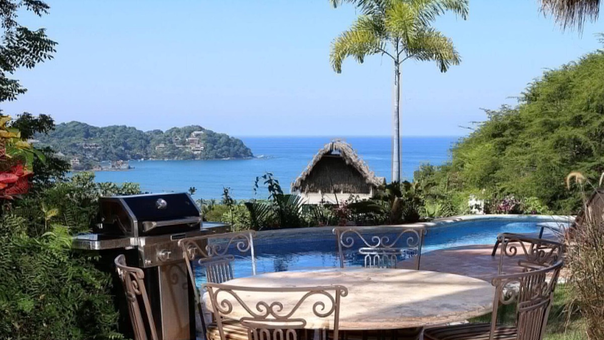 North End House | Great ocean views, walking distance to town/beach, heated pool, family friendly