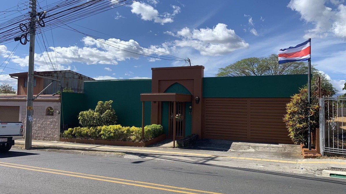 San Antonio de Belen House | Great Place near to the main Hotels, Nationals Park sand to the airport.