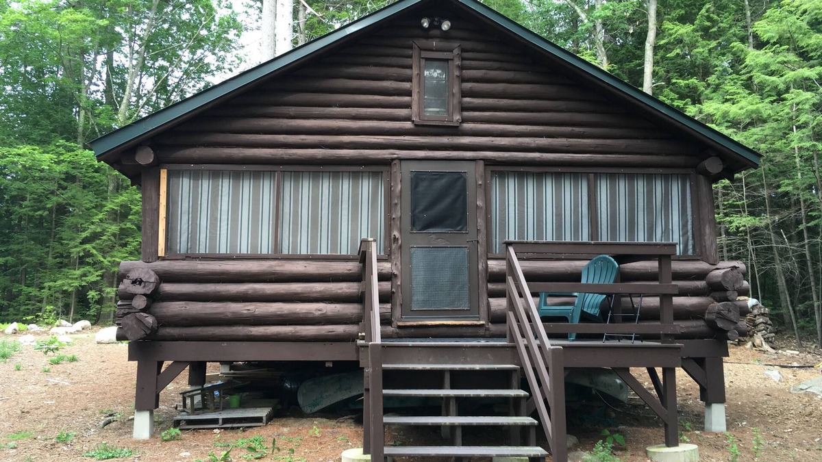 Belgrade Cabin | Great Pond Shoreline- Charming Log Cabin