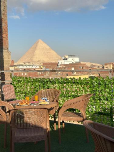 Giza Hotel | Great Pyramid view Lodge