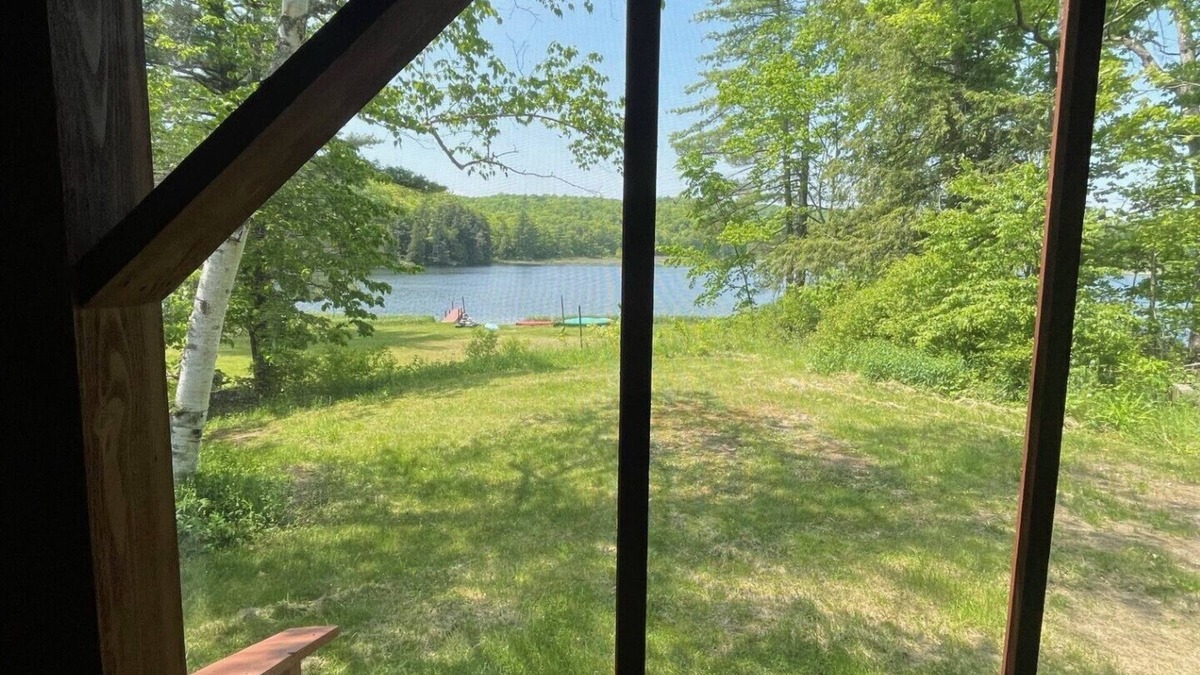 Fair Haven House | Great Rustic House on a Private Pond