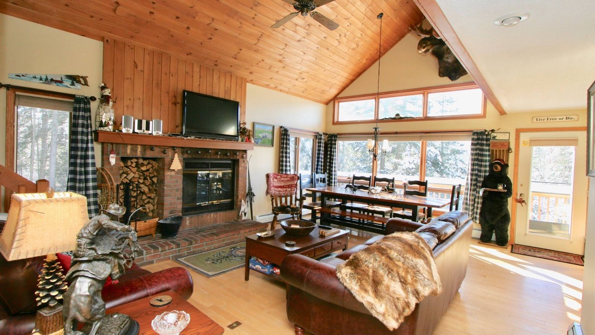 Bretton Woods House | Great Ski Area Views, Child ready Town House. New for 2024 Air conditioning