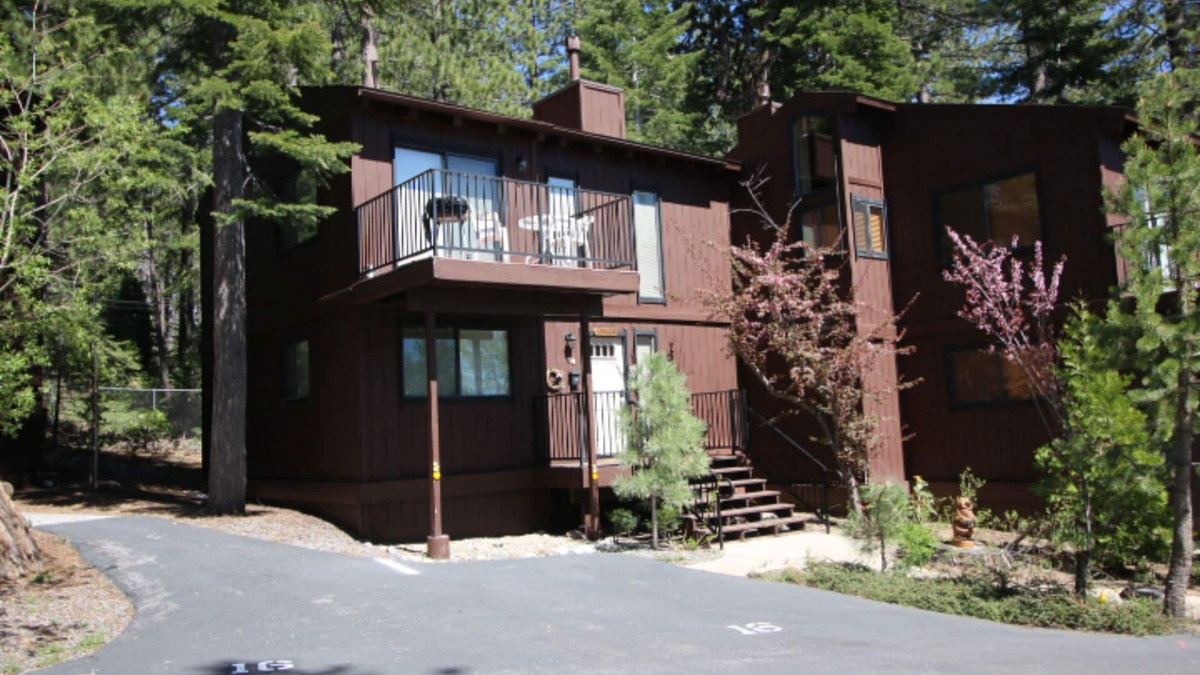Lake Forest Condo | Great spot! North Lake Tahoe-St.Francis Lakeside #16, 4br/3ba, Pool,Tennis&more