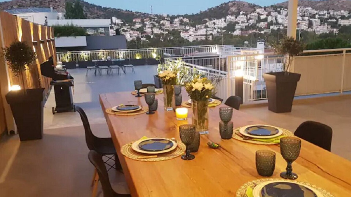Vouliagmeni Apartment | Great Terrace and perfect view in Vouliagmeni