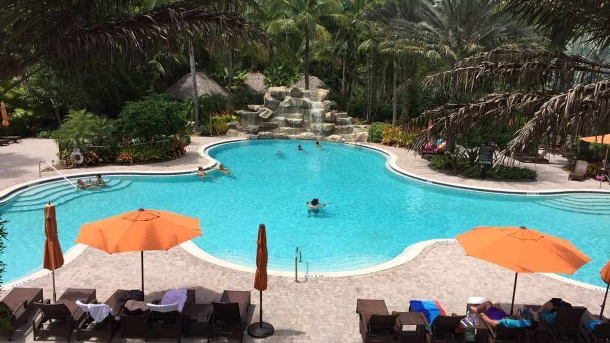 Ole House | GREAT VALUE* 5 star amenities* Your Naples Vacation starts here, just get here!