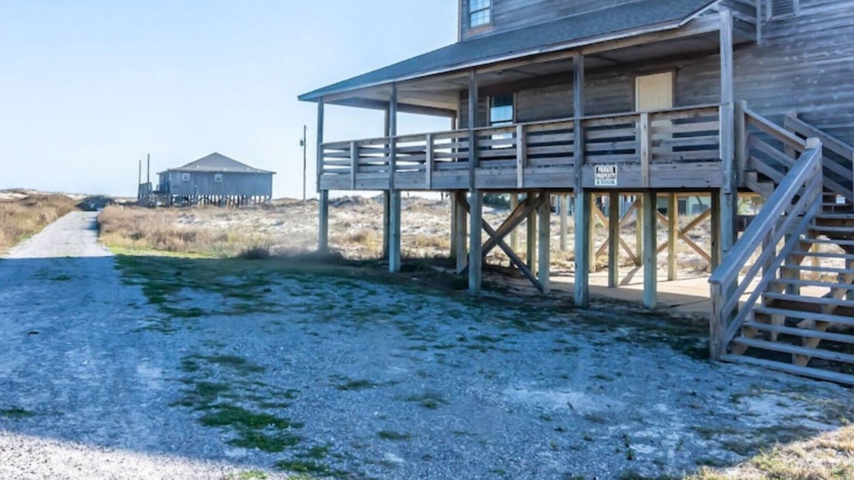 Fort Morgan House | Great views, dog friendly.